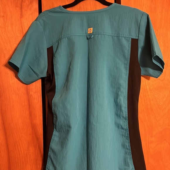 Scrub top - Picture 2 of 2